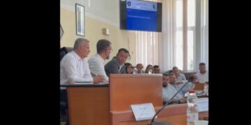 Peci përplaset me mediat lokale në Mitrovicë: S’po më rrihet pa më sha ndonjë medium