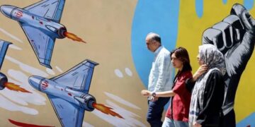 Analizë: Trumpit i duhet t’i jap fund luftës, por Irani nuk po tërhiqet