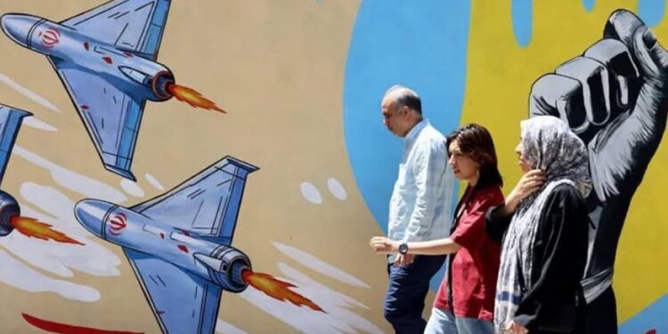 Analizë: Trumpit i duhet t’i jap fund luftës, por Irani nuk po tërhiqet