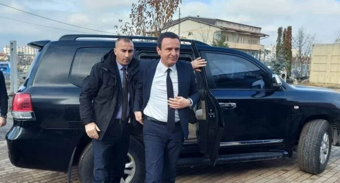 Mohoi se Sami Lushtaku ia sulmoi eskortën, pushteti i Kurtit suspendon policin