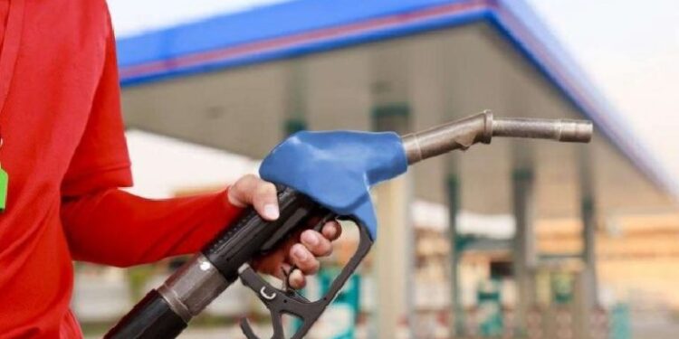 Rriten çmimet e derivateve, nafta dhe benzina më shtrenjtë se dje
