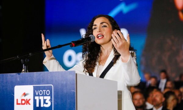 Vjosa Osmani: Kosova s’do të ishte ajo që është sot pa gratë, vendi s’mund të ecë përpara nëse ato përballen me pengesat që s’i meritojnë