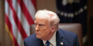 Trump: Iranianët e rrëzuan helikopterin amerikan mbi Ngushticën e Hormuzit