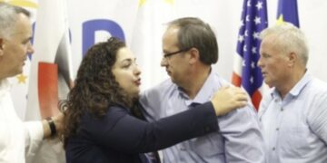 Hoti godet lidershipin e LDK-së: “Kështu është kur ngarendemi pas posteve”