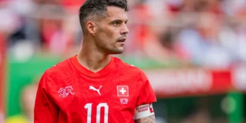 Xhaka i padiskutueshëm, Katari – Zvicra, formacionet zyrtare