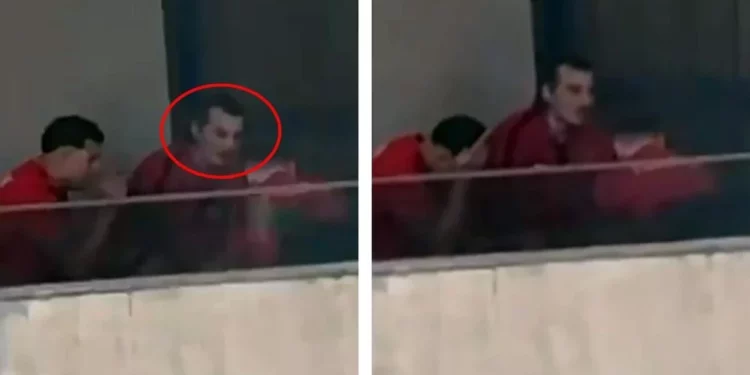 Skandal në Kupën e Botës – yjet e Turqisë kapen duke pirë duhan