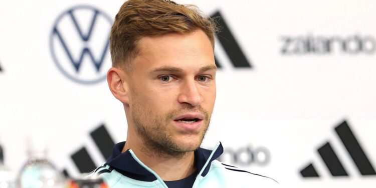 Kimmich: Gjarpër helmues pranë kampit të Gjermanisë në SHBA, alarm në stërvitje