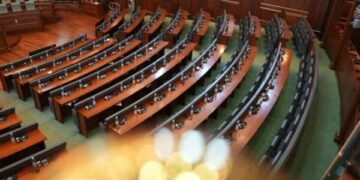 Shpërndarja e mandateve deri tani: Vetëvendosje 53 ulëse, PDK 22, LDK 18, AAK 7