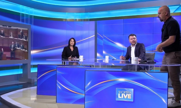 “Bullizove Ramën”, Albatros Rexhaj përplaset me gazetaren e Top Channel, përjashtohet nga emisioni