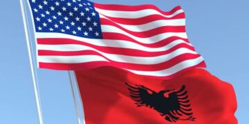Shqipëria merr hua 302 milionë dollarë nga SHBA për financimin ushtarak