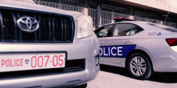 Policia e Kosovës ua gjen 18 kilogram drogë të hedhur në mbeturina, arrestohen dy të dyshuar