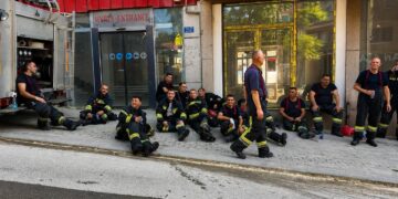 Zjarri i sotëm në një objekt në Prishtinë, komandanti i zjarrfikësve falënderon ‘heronjtë e ditës’