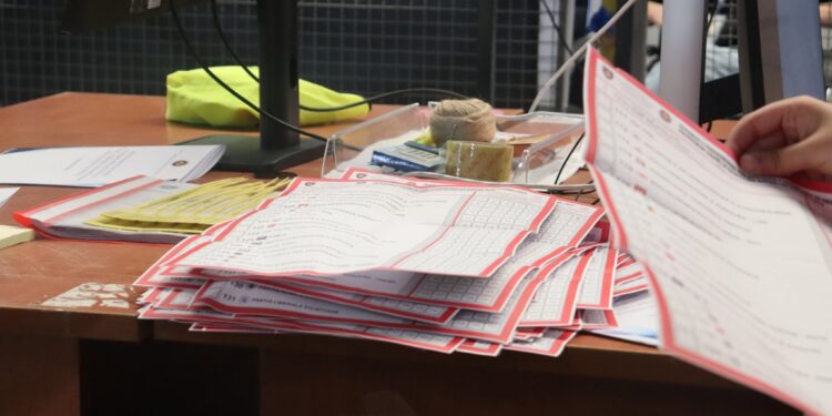 Përfundon rinumërimi i 185 vendvotimeve, KQZ në pritje të ankesave para shpalljes së rezultateve