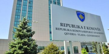 Shteti pagoi gati 470 mijë euro rroga për 61 punëtorë të Ministrisë së Mjedisit pa shkuar në punë