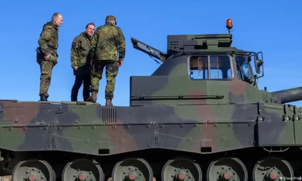 “Kur klienti quhet Bundeswehr, vihen çmime të tjera”, paralajmërim për shtrenjtim të armatimeve në Gjermani