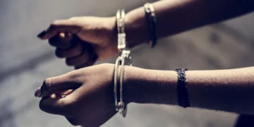 Vrasja në Prizren, arrestohet edhe nëna e të dyshuarit kryesor