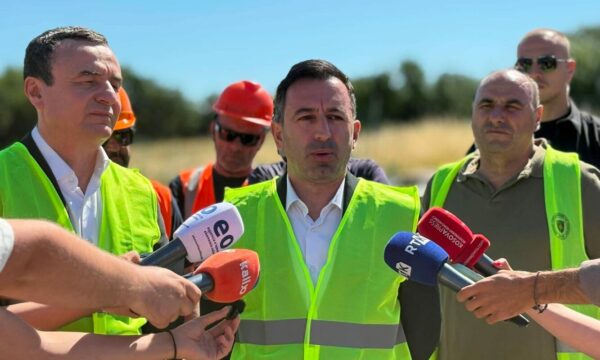 Basha për aksidentin në autostradë: Nuk e shkaktoi dheu, Rama shpifi, duhet me pritë raportin e policisë…