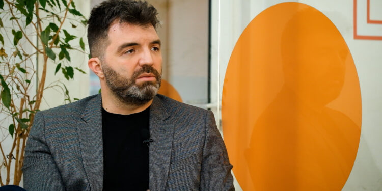 Ermal Sadiku: Vetëvendosje po synon bllokadë dhe zgjedhje të reja