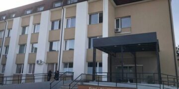 “U soll pa shenja jete”/ Spitali i Përgjithshëm i Gjakovës del me njoftim për vdekjen e 17-vjeçarit