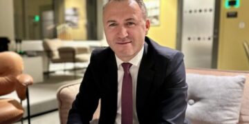 Zulfaj: Bllokada në Kuvend rrezikon humbjen e rreth 60 milionë eurove nga Plani i Rritjes i BE-së
