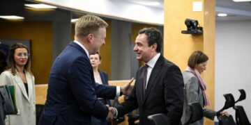 Vizita e Costas në Kosovë, i pranishëm në takimin me Kurtin edhe emisari special i BE’së Sorensen