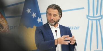 Rama: Qeveria Kurti po i kushton qytetarëve me jetë, pas lajmit tragjik dje, sot gjenden miliona për heqjen e dheut në autostradë