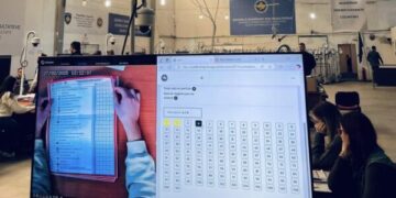 Votimi me postë: KQZ ka aprovuar mbi 7 mijë pako me fletëvotime, refuzon 142 të tjera
