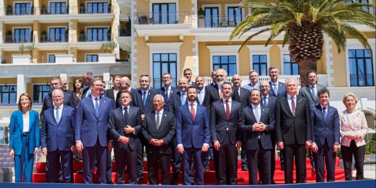 Gjermania, Franca dhe shtetet e Beneluksit propozojnë të drejtë të kufizuar vote për anëtarët e rinj të BE-së