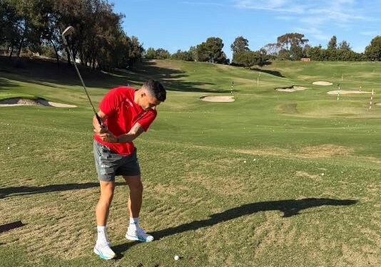Granit Xhaka provon golfin para ndeshjes ndaj Kanadasë