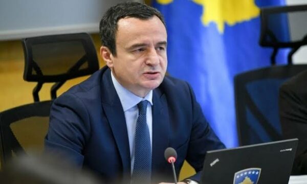 Kurti pret nga KGJK të vendosë për lirimin nga detyra të gjyqtarëve serbë, s’ka koment për ndërkombëtarët