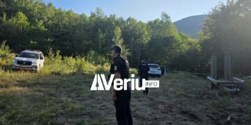 Fshati Kalludër i Zubin Potokut: Policia vendos shirit në lokacionin e dyshuar për varrezë masive ku dyshohet se janë eshtrat e 23 intelektualëve të Mitrovicës (VIDEO)