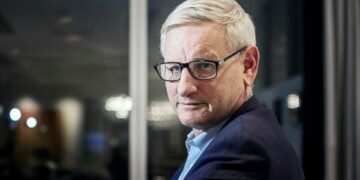 Carl Bildt për deklaratën e ministres serbe: Skandaloze, s’besoj që Vuçiq mund të qëndrojë pasiv përballë kësaj