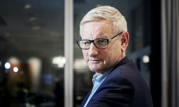 Carl Bildt për deklaratën e ministres serbe: Skandaloze, s’besoj që Vuçiq mund të qëndrojë pasiv përballë kësaj