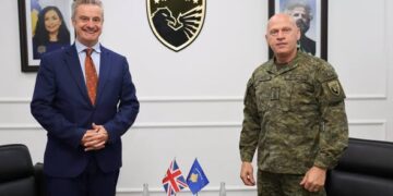 Gjeneral Jashari pret ambasadorin britanik, theksohet mbështetja për zhvillimin e FSK-së