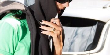 Dua Lipa fotografohet sërish në studio në Nju Jork, stili i saj tërheq gjithë vëmendjen
