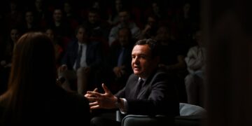 E-gjeli i pushtetit të Kurtit: makineria e iluzioneve që prodhon fitore virtuale, por humbje reale për Kosovën