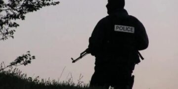 Kërcënimet e organizatës “Brigada e Veriut” ndaj zyrtarëve, policia nis hetimet