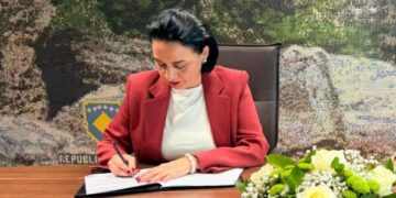 Pacolli nxjerr një vendim për festivalet e koncertet: Organizatorët obligohen të pastrojnë hapësirat e respektojnë kufijtë e zhurmës