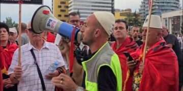 Nis grumbullimi i qytetarëve në sheshin ‘Skënderbej’ për protestën e 36 radhazi kundër qeverisë