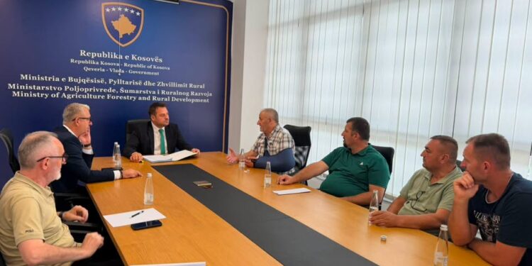 Ministria e Bujqësisë pas takimit me fermerët: Qëllimi është mbrojtja e konsumatorit dhe prodhuesit vendor