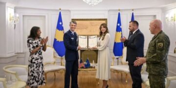 Haxhiu dekoron me Medalje Presidenciale Ushtarake kolonelin nga Shtetet e Bashkuara të Amerikës