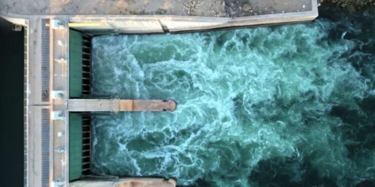 Qeveria amerikane paralajmëron se hakerë të lidhur me Iranin po ndërpresin shërbimet e ujit dhe energjisë
