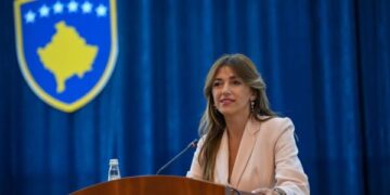 Haxhiu ia ofron Francës ndihmën e Kosovës në përballjen me zjarret