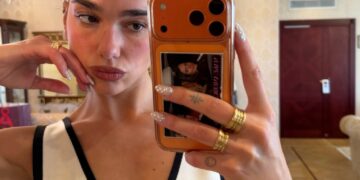 Dua Lipa rikthehet në Prishtinë, publikon pjatën me pite, speca dhe ajvar