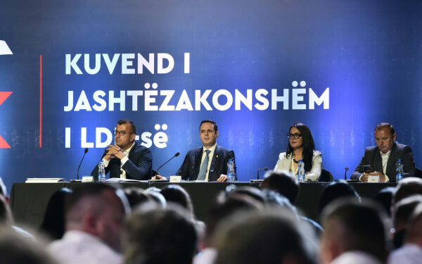 Përplasje në Kuvendin e LDK-së, ndërpritet debati dhe nis votimi për Abdixhikun