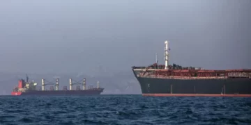 Irani këmbëngul se kalimi përmes Ngushticës së Hormuzit “nuk është i mundur”