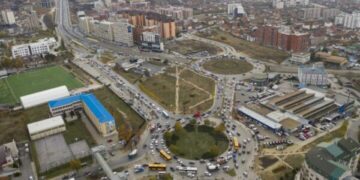 Nga nesër deri me 18 korrik mbyllet qarkullimi nga Rrethi i Flamurit deri te ai i Spitalit, Komuna: Planifikoni lëvizjet në rrugë të tjera