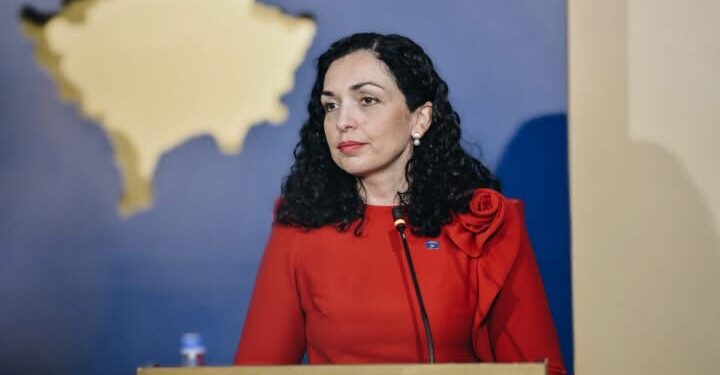 Ejupi: Do të ishte mirë që Kurti t’ia lirojë pozitën e presidentes, Vjosa Osmanit