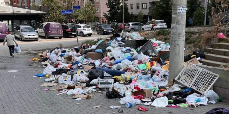 Pacolli nxjerr urdhëresë urgjente për menaxhimin e mbeturinave, komunave u jep 7 ditë afat