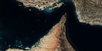 SHBA-ja kërkon zotim nga Irani: Ndaloni së shtëni anijet në Ngushticën e Hormuzit